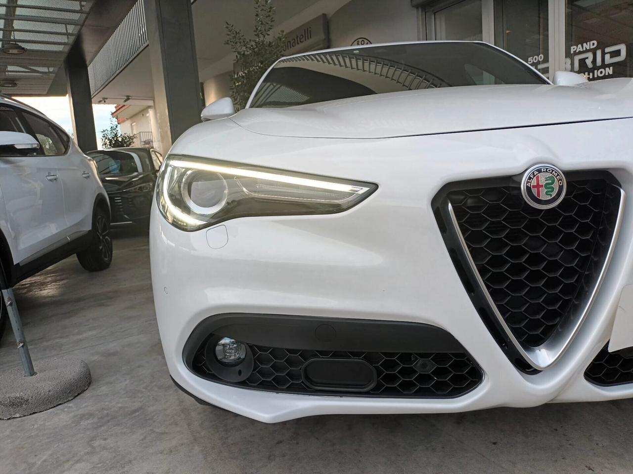Alfa Romeo Stelvio 2.2 Turbo Q4 Diesel AT8 Business 190 CV