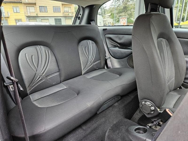 Lancia Ypsilon Ypsilon 1.2 8v Unyca
