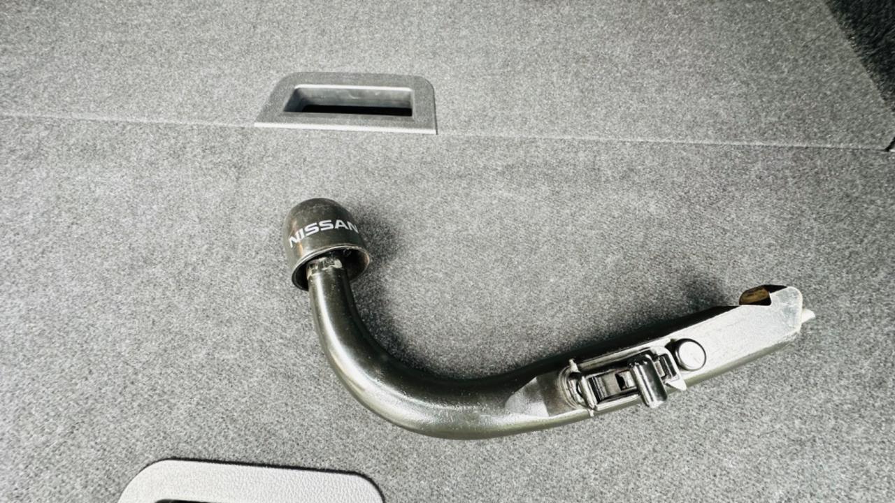 Nissan Qashqai 130CV.Gancio di traino omologato.EURO 6B