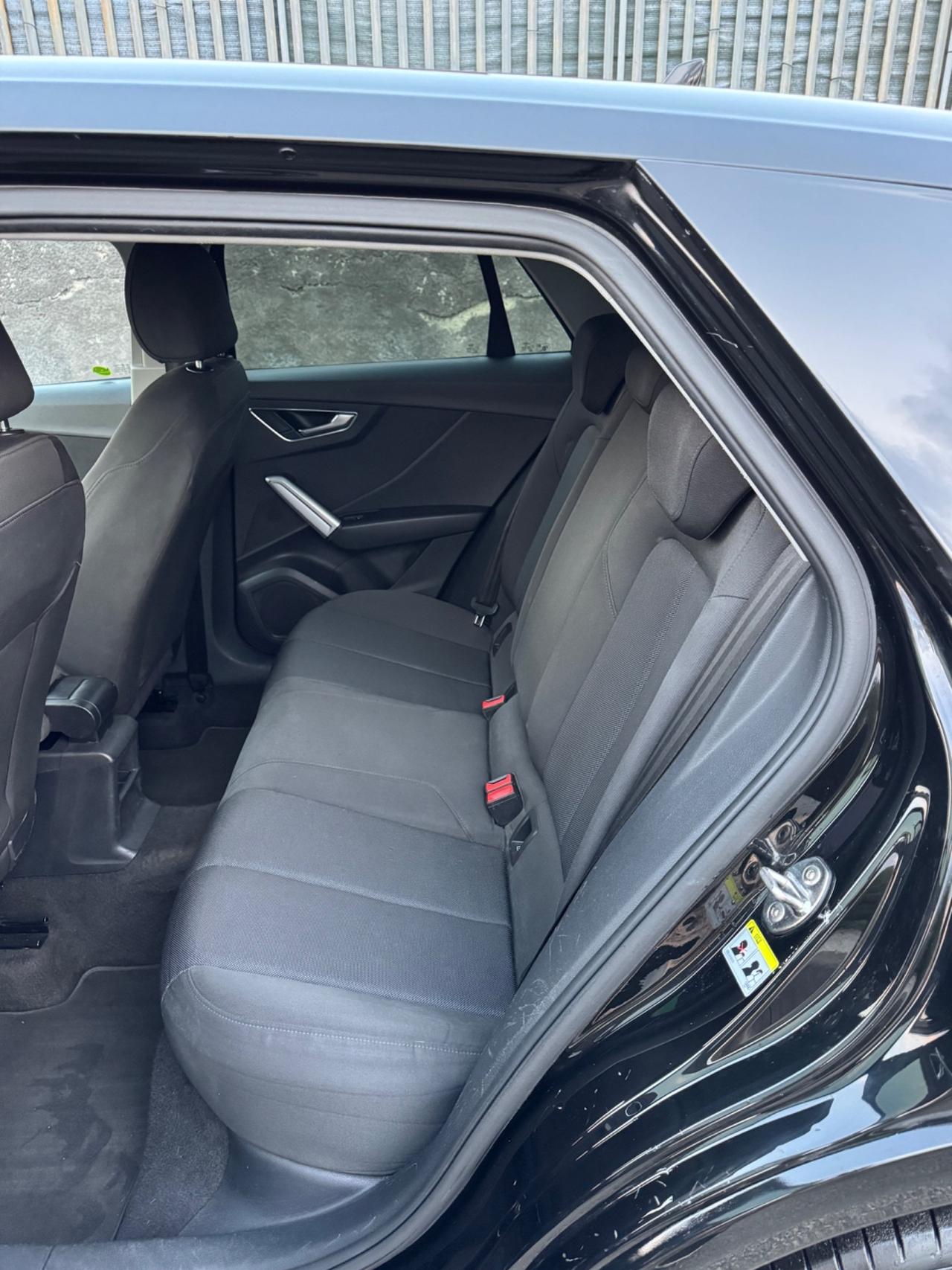 Audi Q2 1.6 TDI TOTAL BLACK