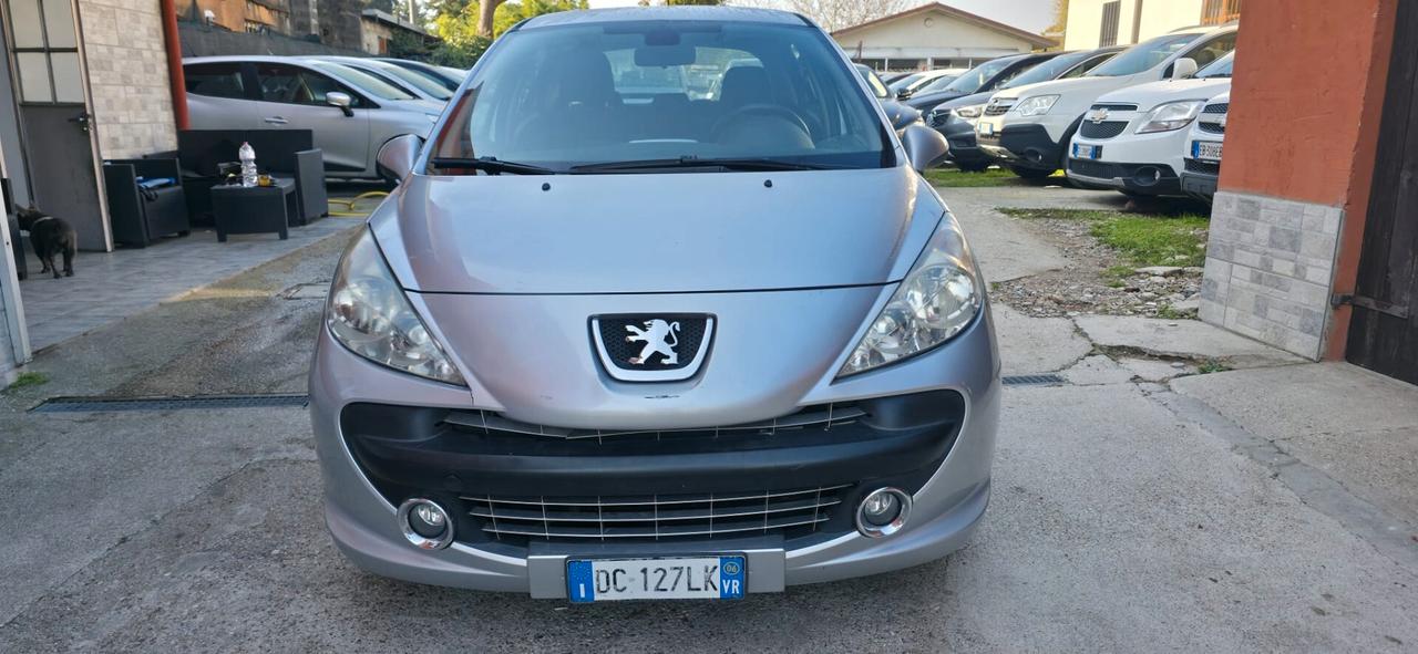 Peugeot 207 1.6 HDi 110CV 5p. Féline neopatentati