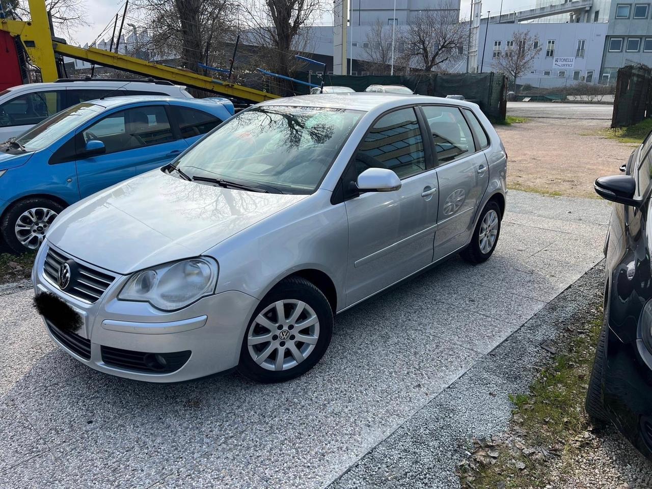 Volkswagen Polo 1.4/80CV TDI 5p. Sportline