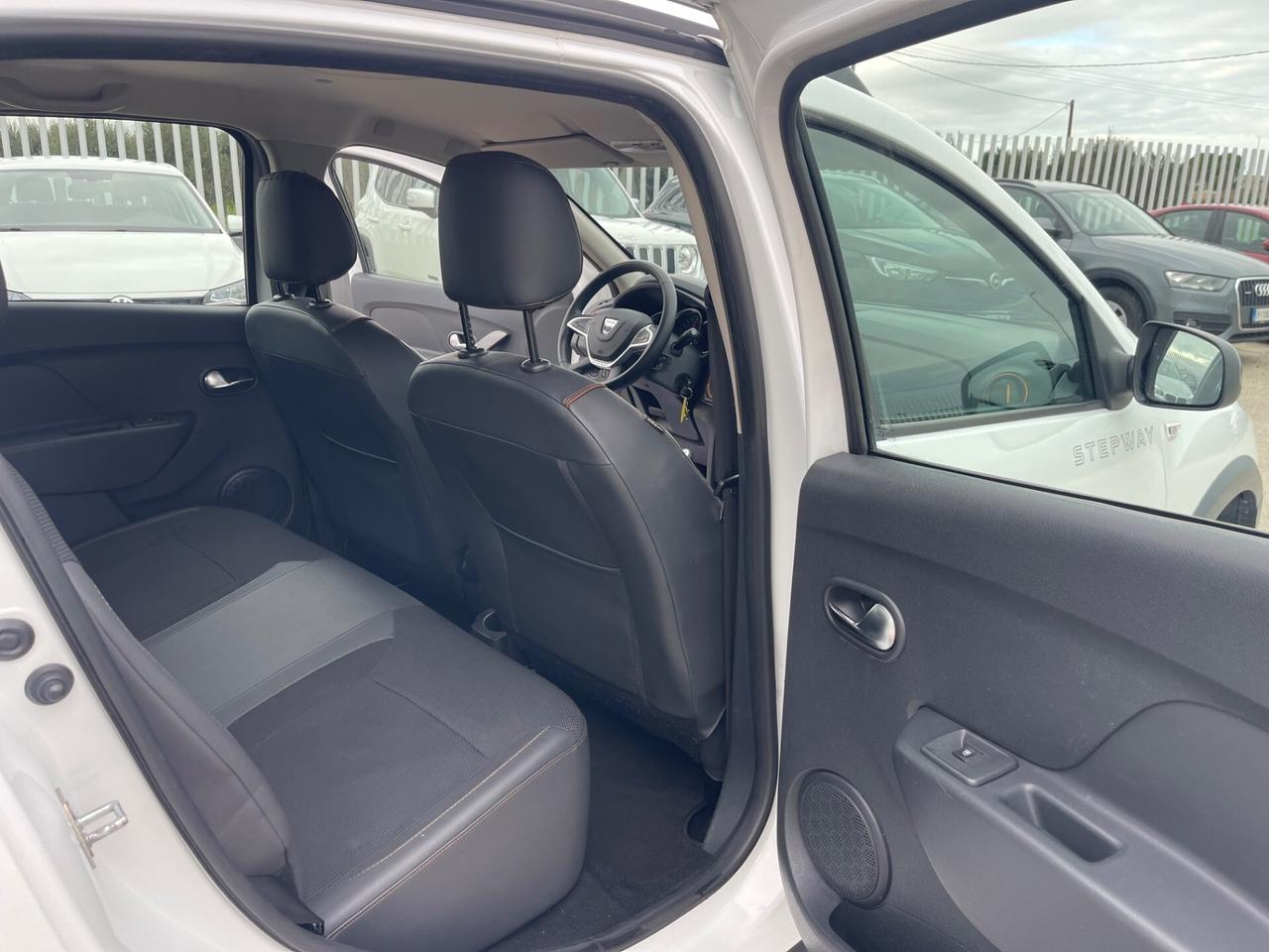 DACIA SANDERO STEPWAY 0.9 TCE GPL FULL LED MY17