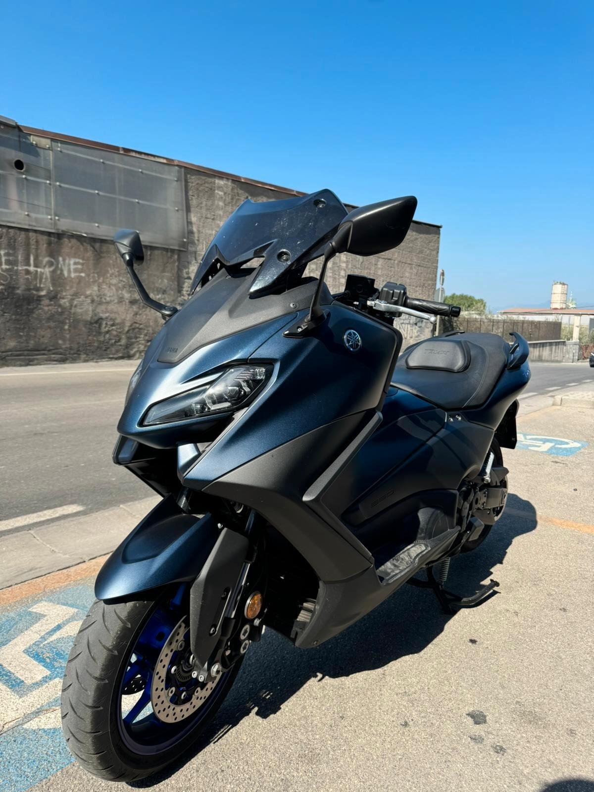 Yamaha T Max 560 Blue Icon 2022