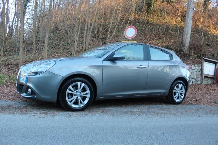 Alfa Romeo Giulietta 1.6 JTDm-2 105 CV Distinctive ESTETICA PARI NUOVO