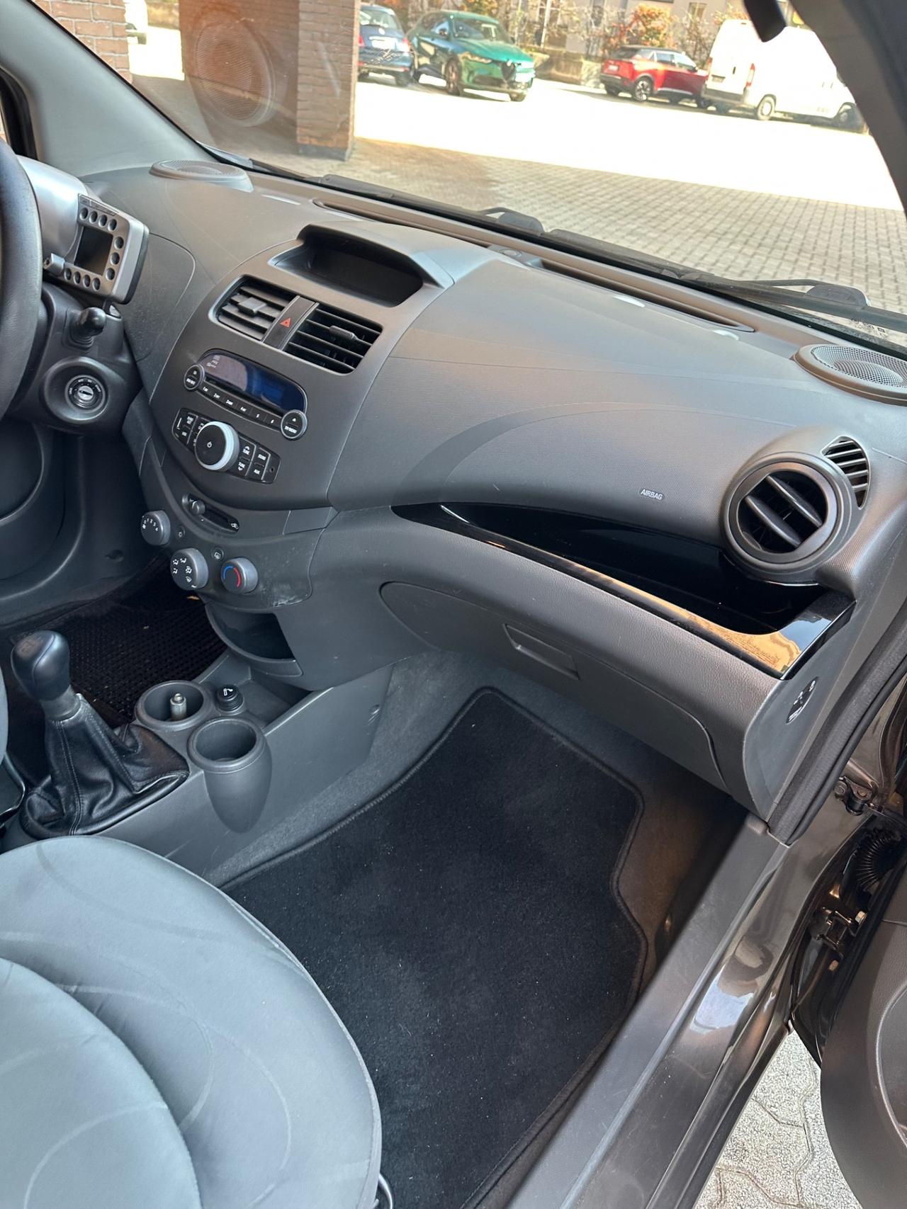 Chevrolet Spark 1.0 GPL Eco Logic Pink Lady Special Edition