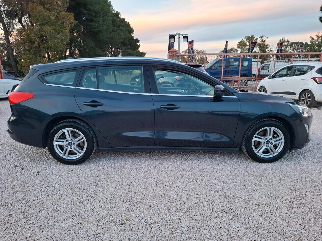 Ford Focus 1.5 TDCI 120cv SW *NAVY-LED-CAM*