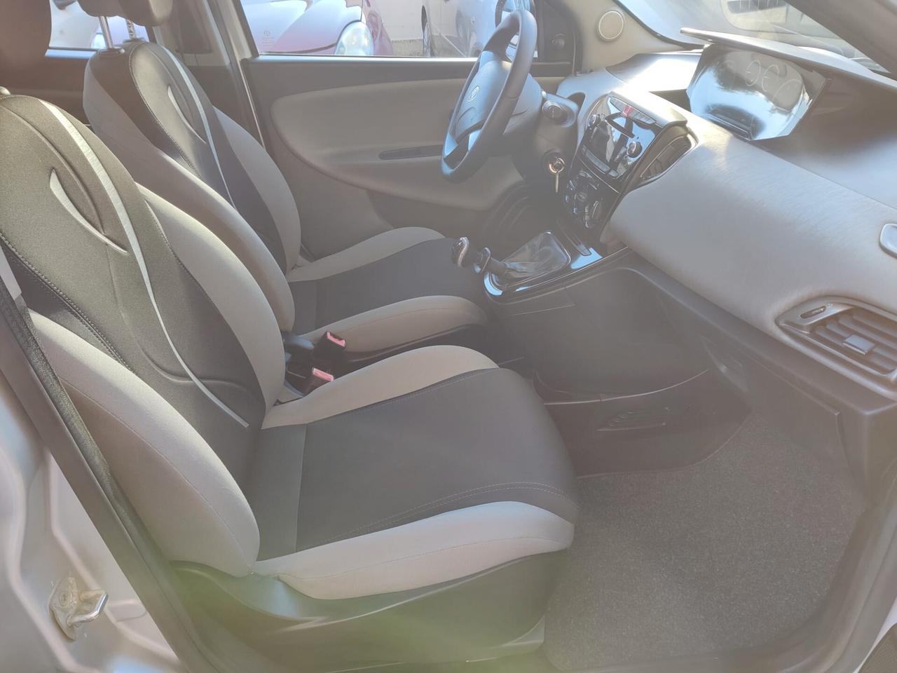 Lancia Ypsilon 1.2 Benz/GPL