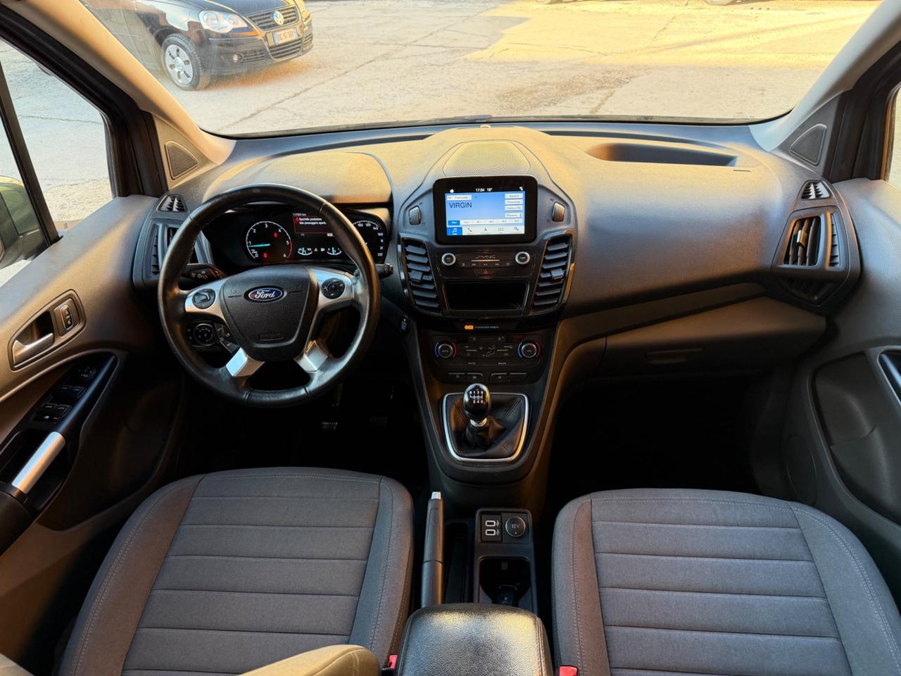 Ford Tourneo Connect 1.5 TDCi 120 CV Titanium