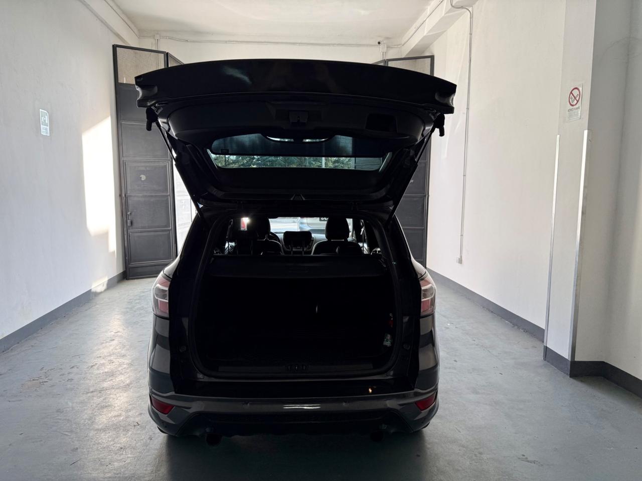 Ford Kuga 2.0 TDCI 120 CV S&S 2WD Powershift ST-Line