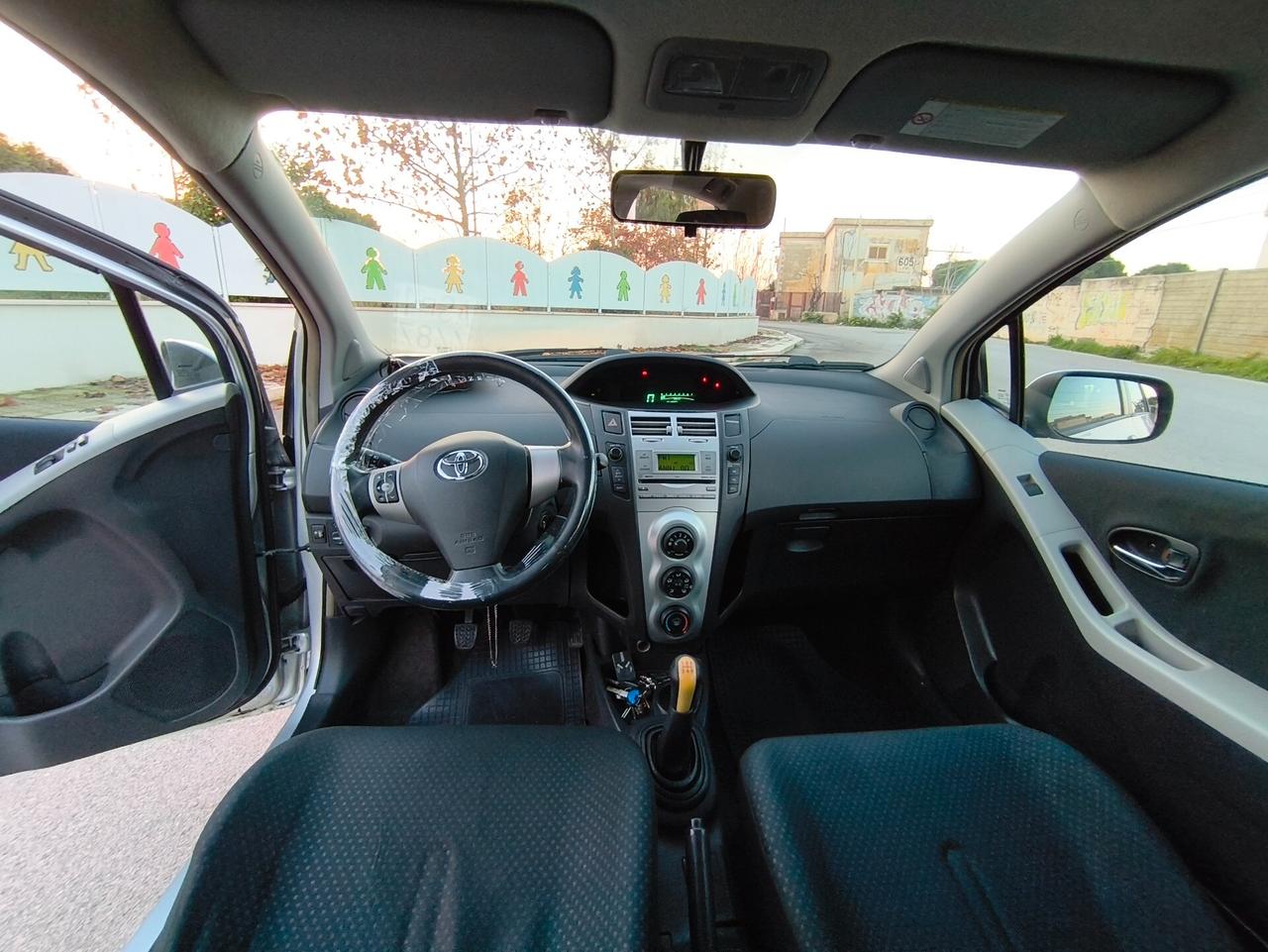Toyota Yaris 1.3 5 porte