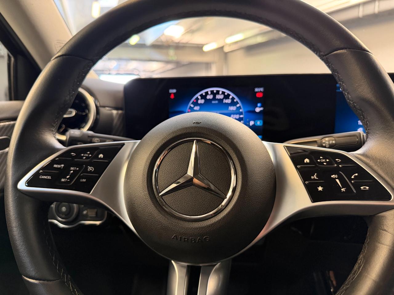 Mercedes-Benz A 180 NEOPATENTATI Advanced Plus AUTO - TELECAMERA - SEDILI RISCALDATI