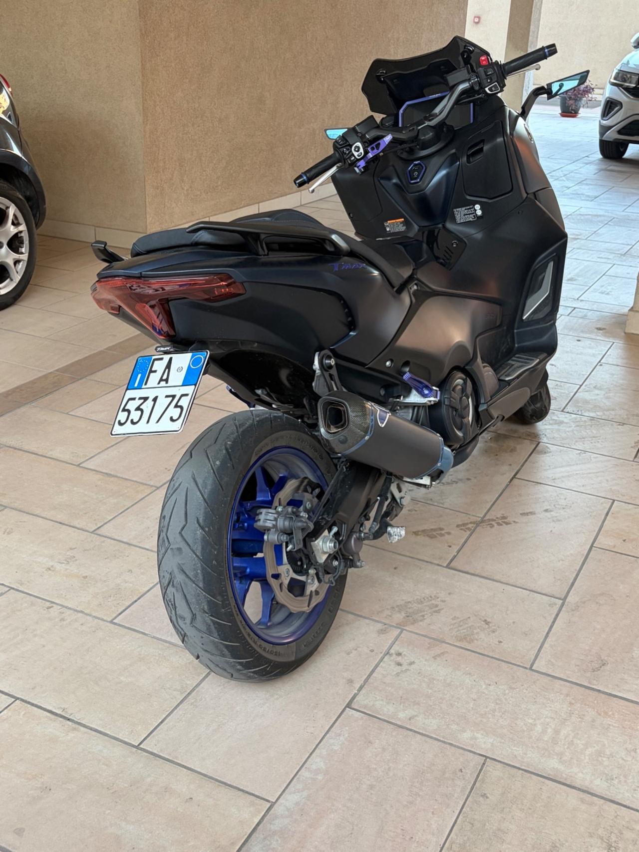 Yamaha T Max 560