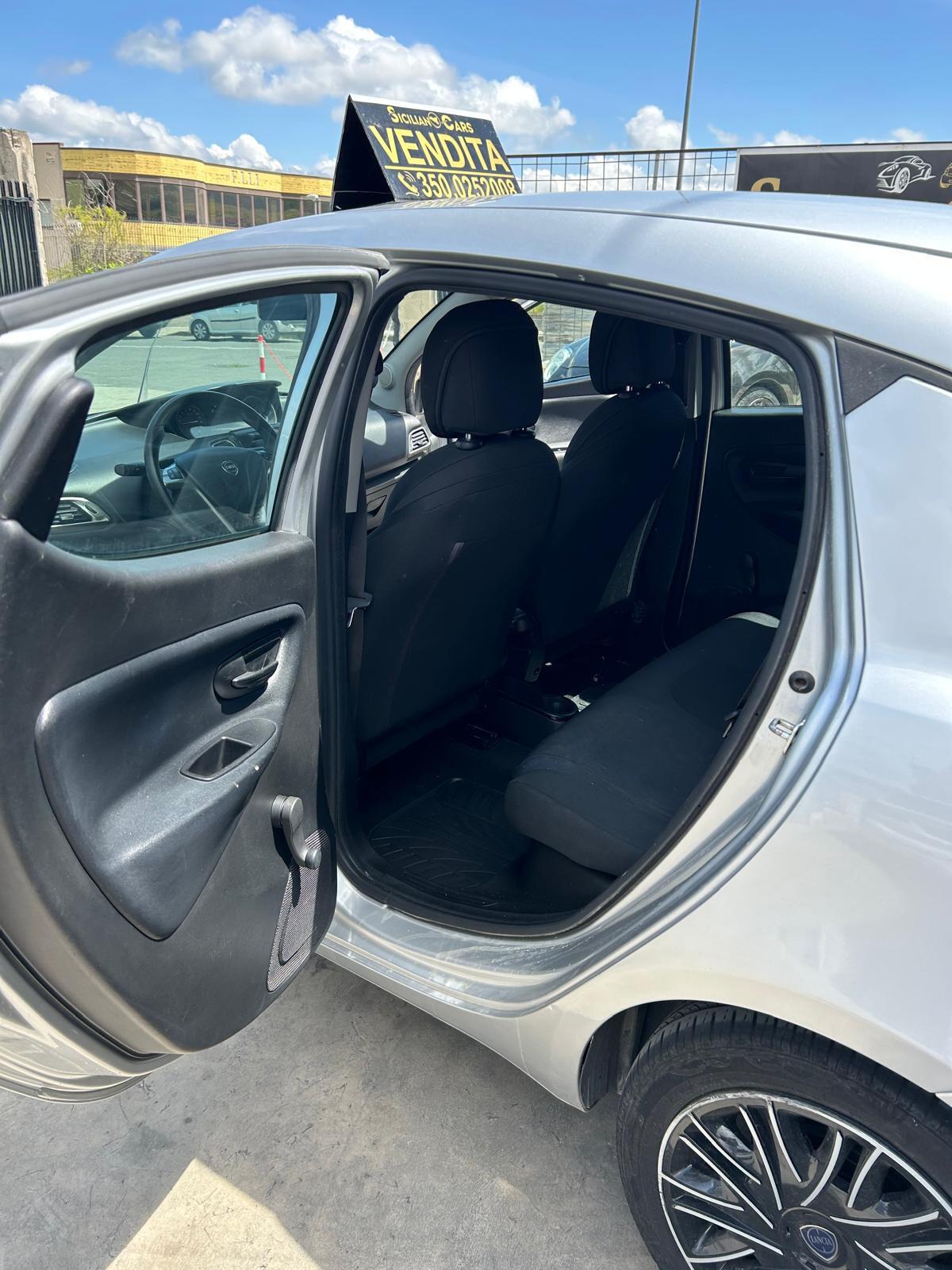 Lancia Ypsilon 1.2 69 CV 5 porte S&S Gold