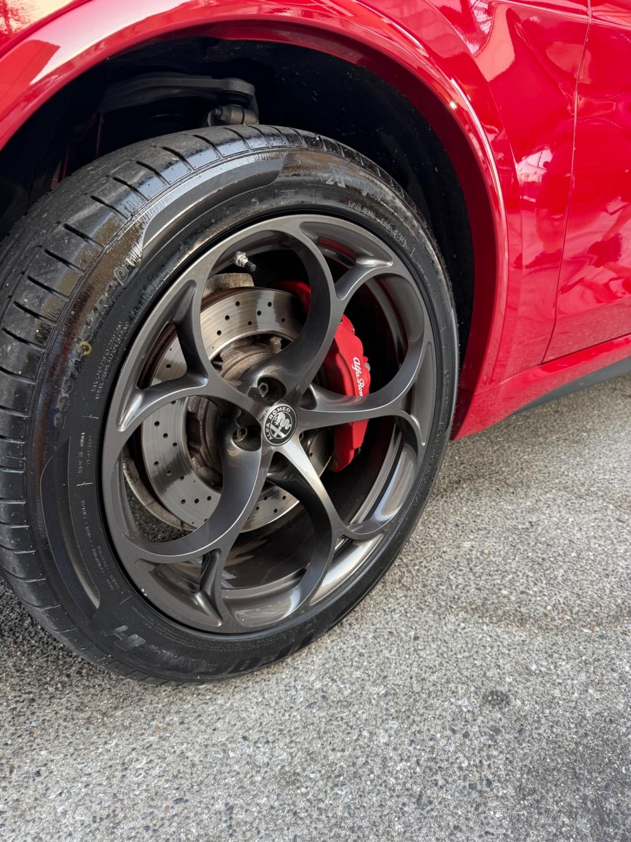 Alfa Romeo Stelvio 2.9 Bi-Turbo V6 510 CV AT8 Quadrifoglio