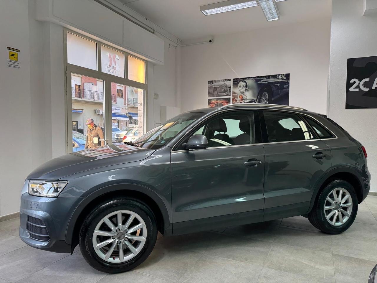 Audi Q3 2.0 TDI 120 CV Business