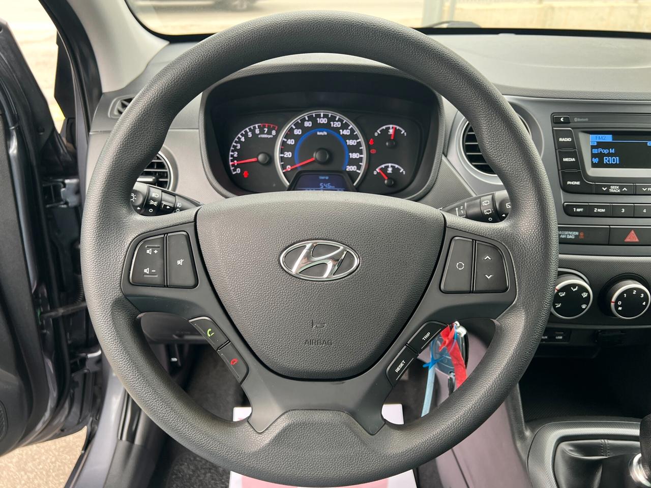 Hyundai i10 1.0 LPGI Econext Login GARANZIA