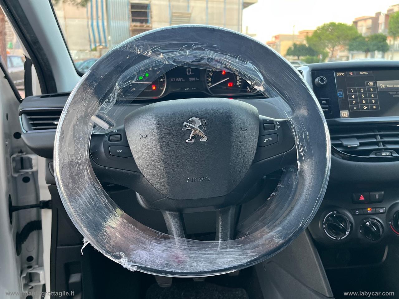 PEUGEOT 208 PureTech 82 5p. Allure