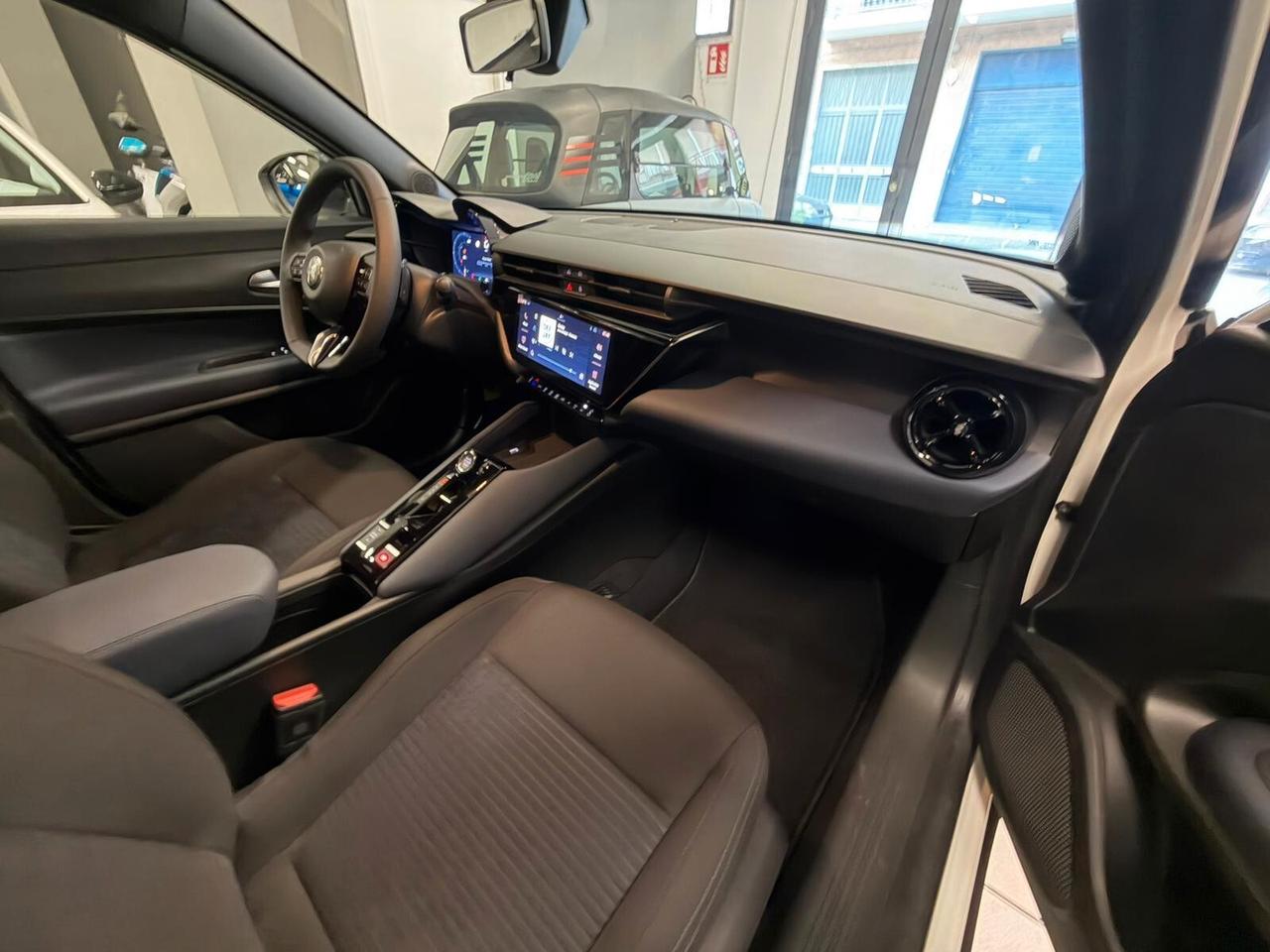 Alfa Romeo Junior 1.2 145 CV Hybrid eDCT6 RATE DA 260 AL MES