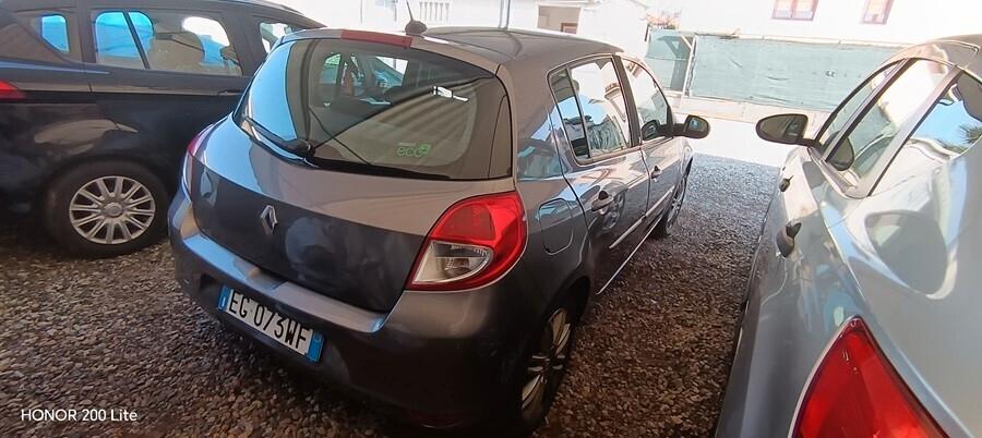 Renault Clio 1.2 16V 5 porte Dynamique neopatentati ok