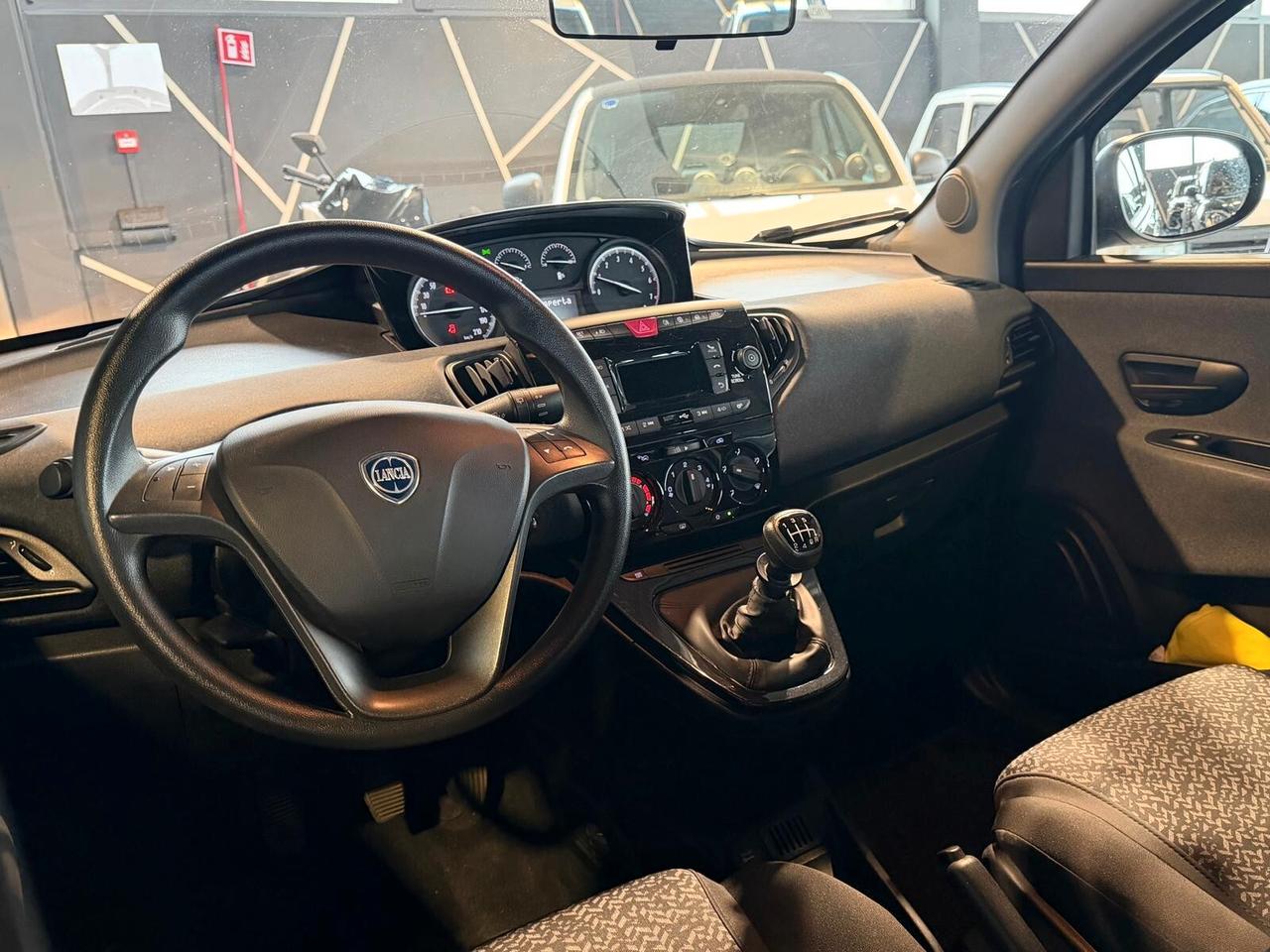 Lancia Ypsilon 1.0 FireFly 5 porte S&S Hybrid Silver Plus