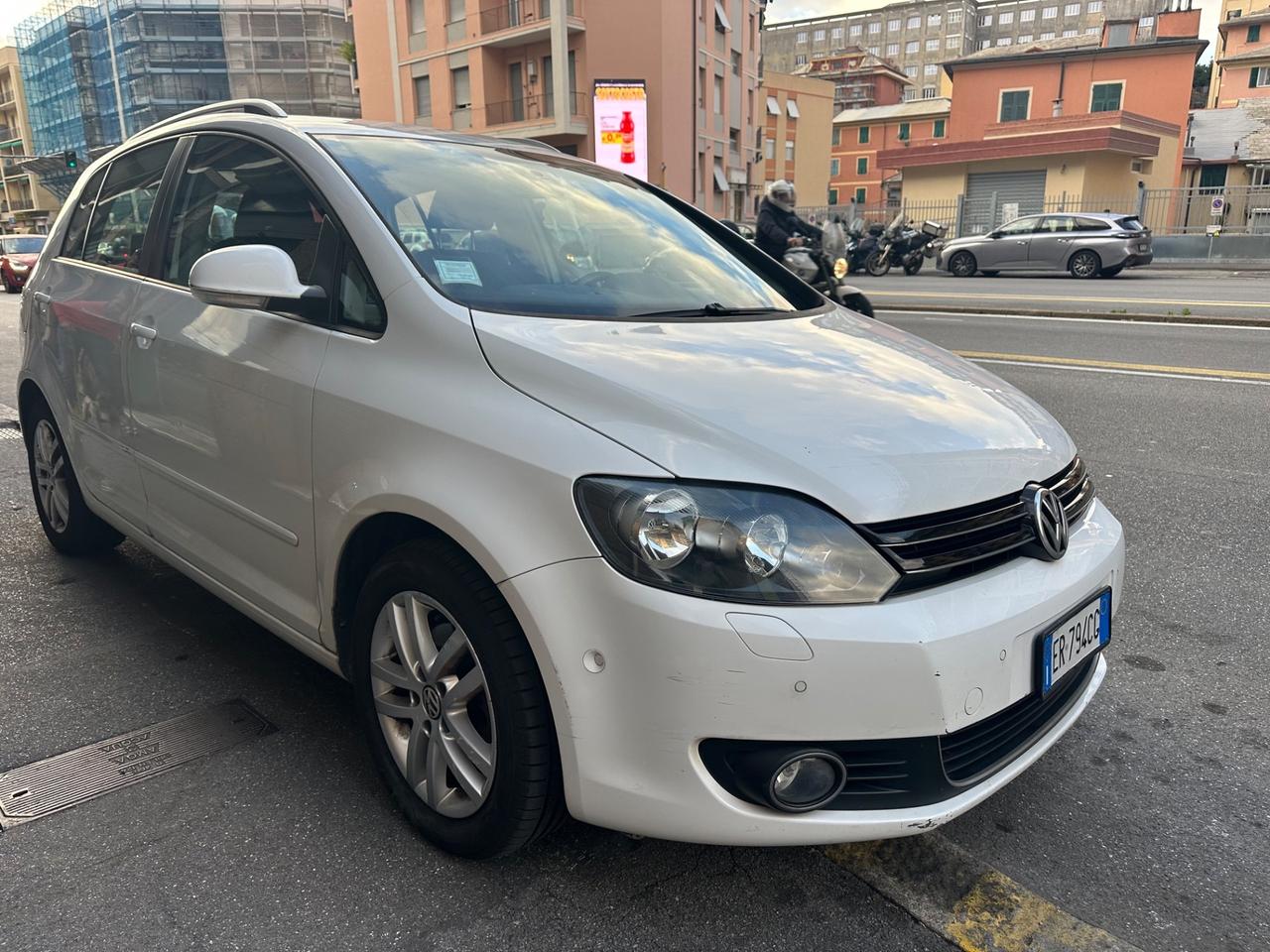 Volkswagen Golf Plus 1.6 TDI DPF Highline Euro 5B