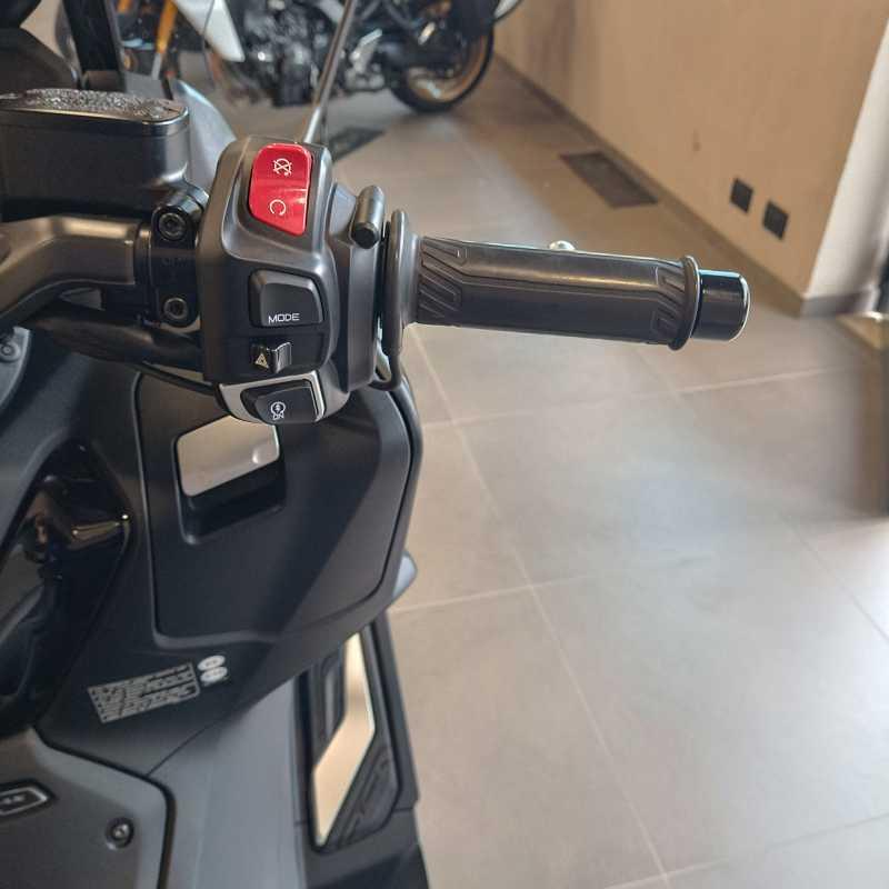 Yamaha T-Max 560 Tech Max - 2025