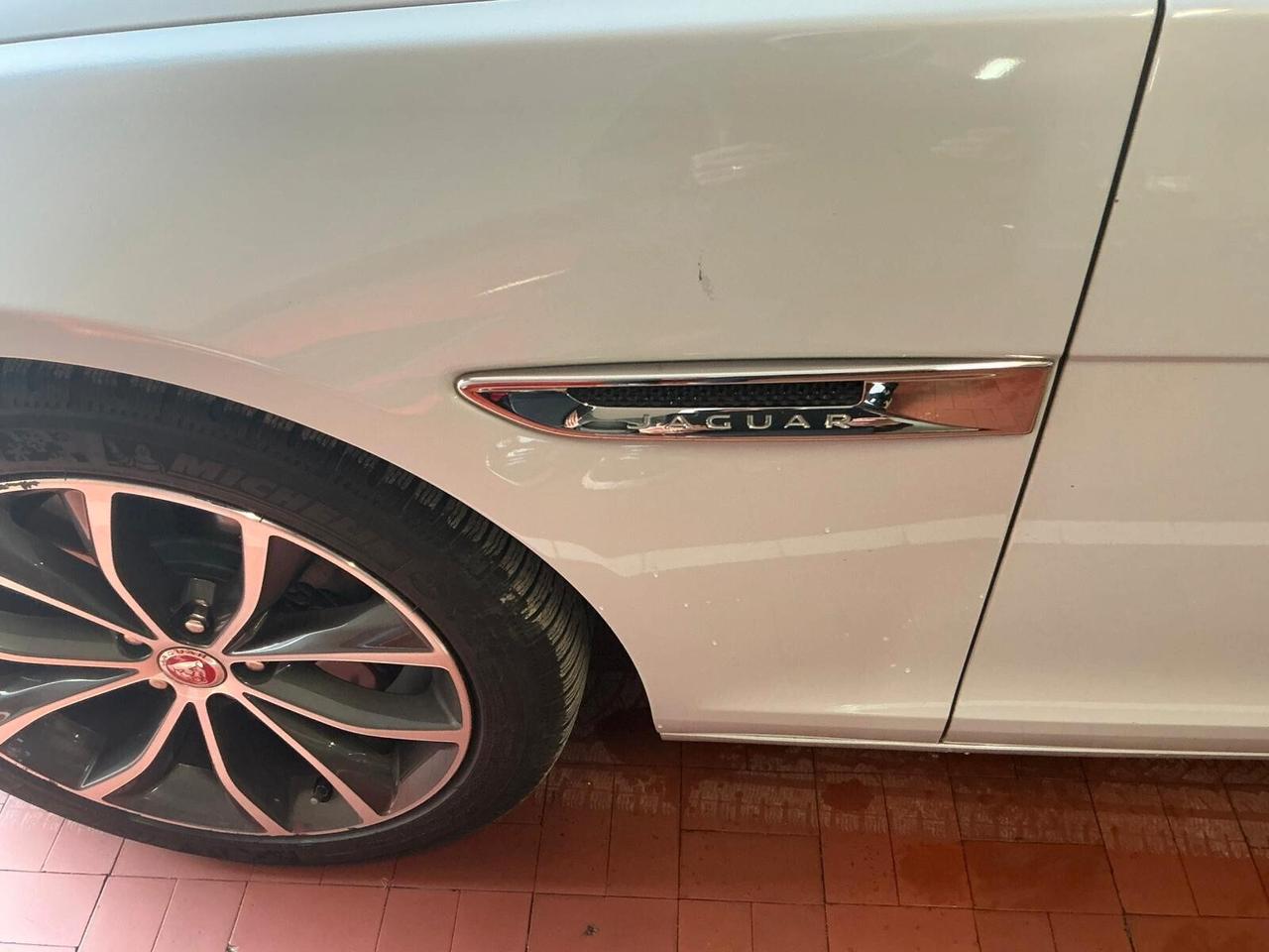 Jaguar XF 3.0 300CV 2015