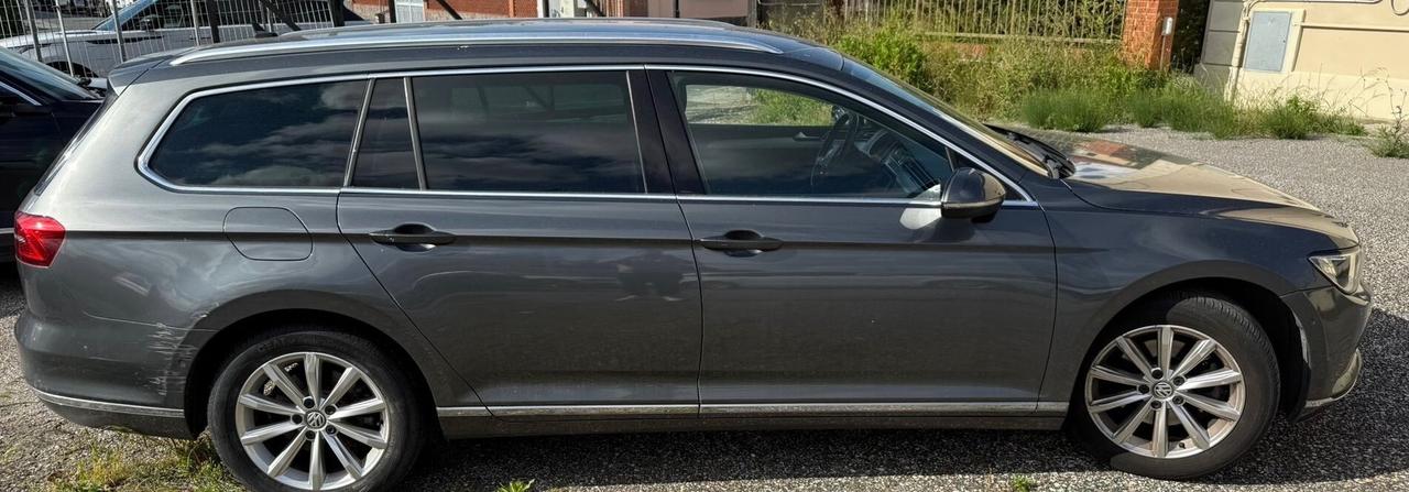 Volkswagen Passat Alltrack 2.0 TDI 150CV 4MOTION Executive BlueMot Tech