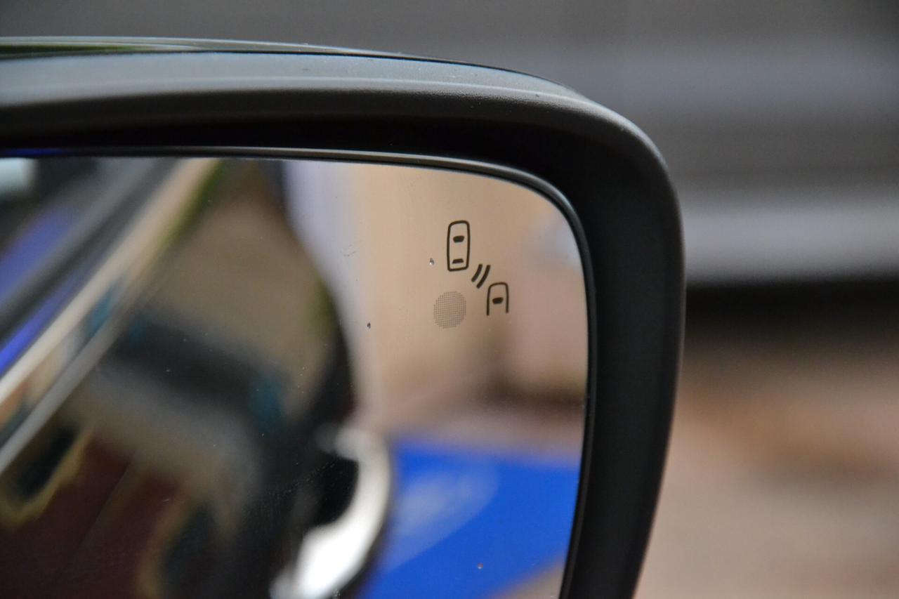 Renault Espace 2.0 dCi 190CV EDC INITIALE PARIS 4CONTROL 7 POSTI