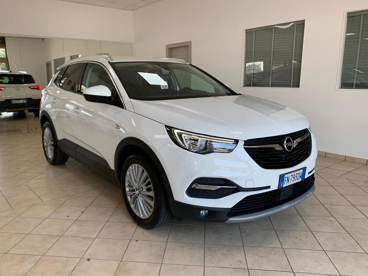 Opel Grandland X 1.2 130 CV Business