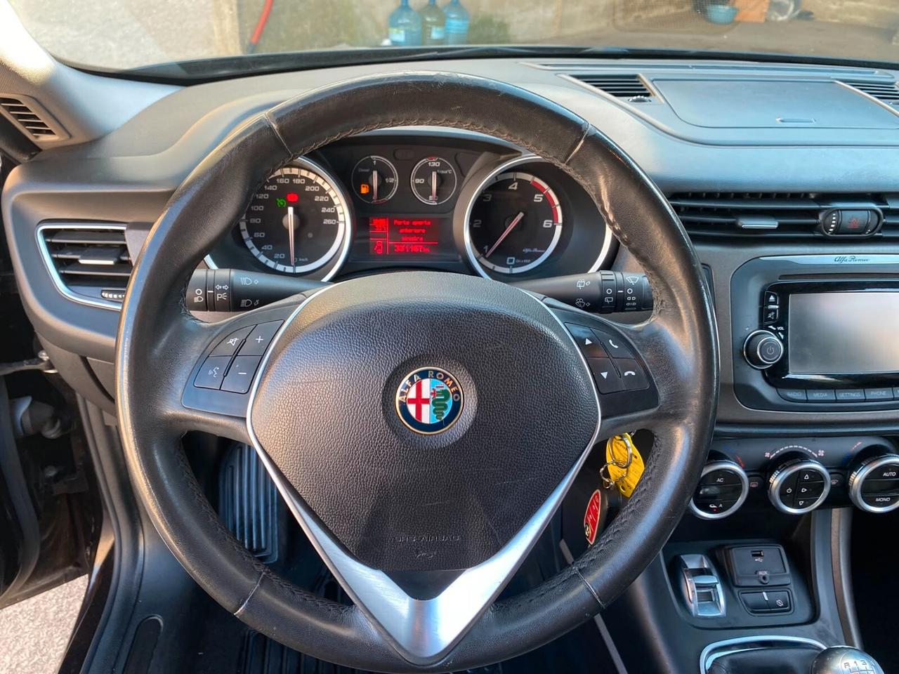 Alfa Giulietta 1.6mjt 105cv full opt nuova 2014