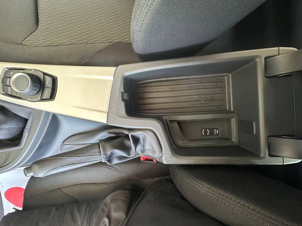 BMW 316d - Book Service Completo