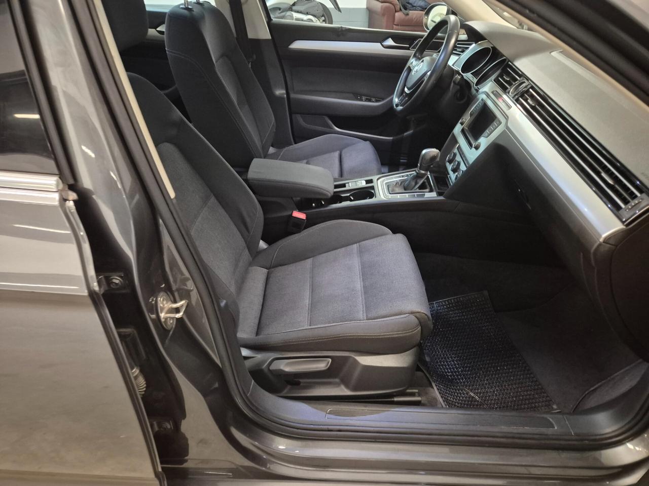 Volkswagen Passat 1.6 TDI DSG Comfortline BlueMotion Technology