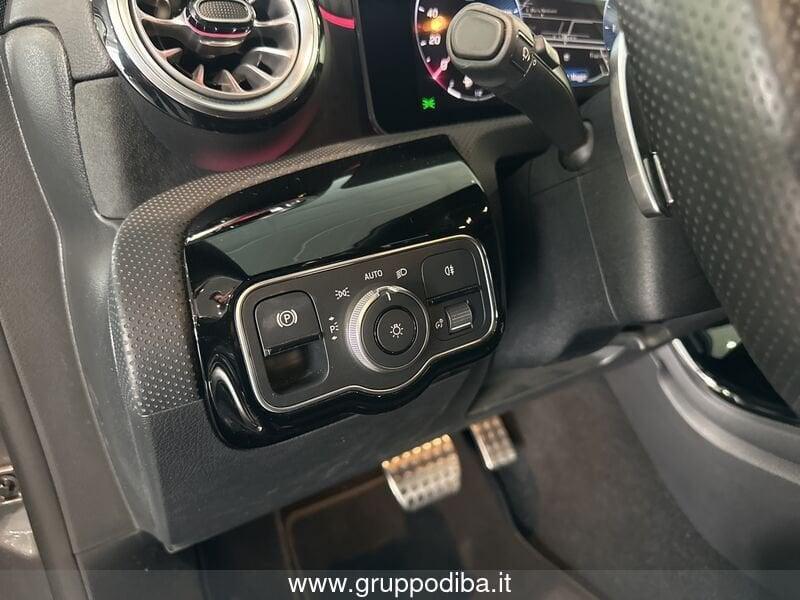 Mercedes-Benz Classe A - W177 2023 A 180 d AMG Line Premium auto