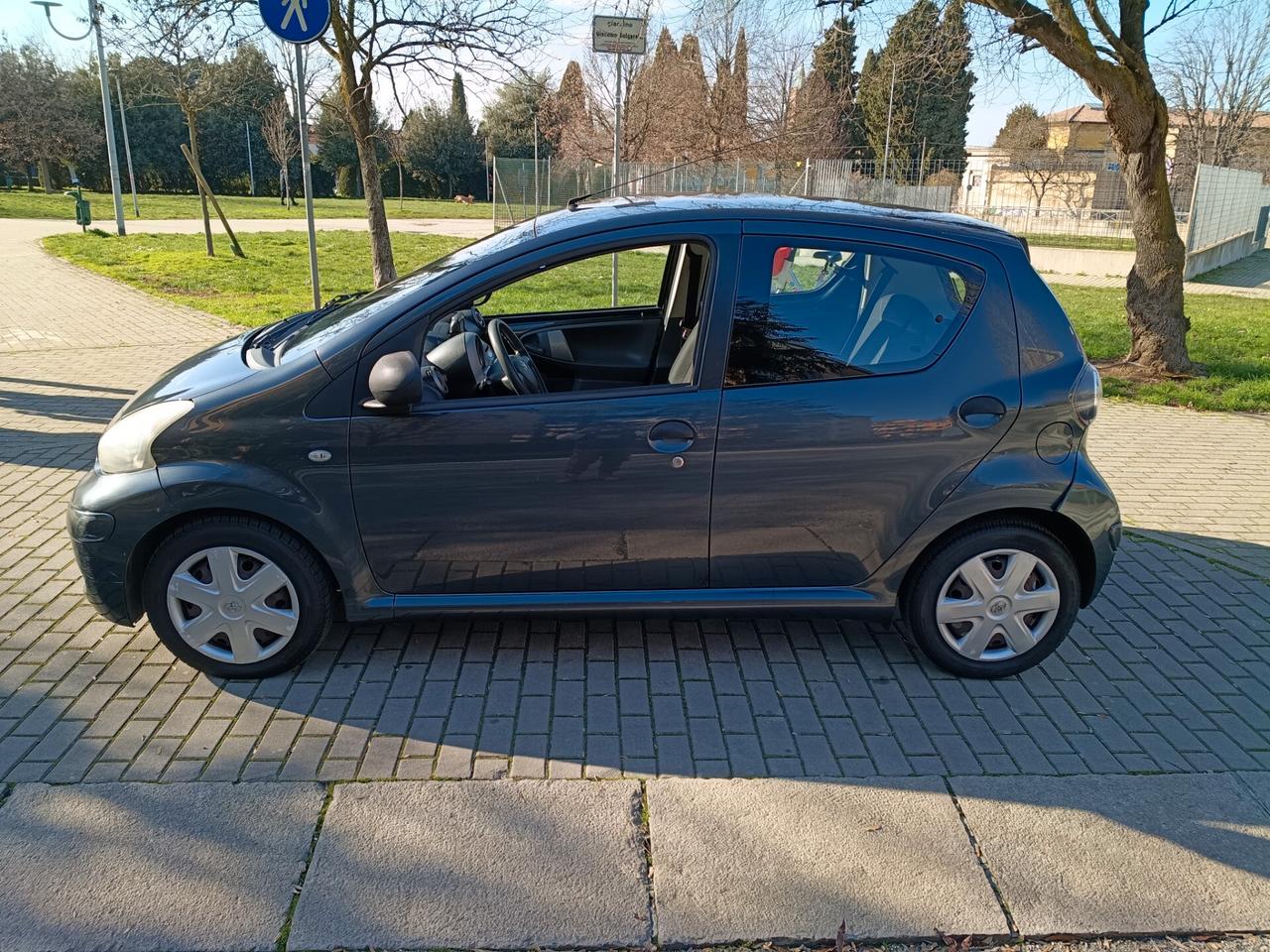 Toyota Aygo 1.0 12V VVT-i 5 porte Active