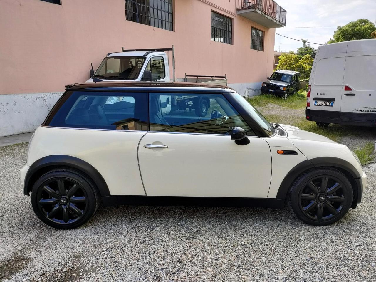 Mini 1.6 16V Cooper Harman Cardon