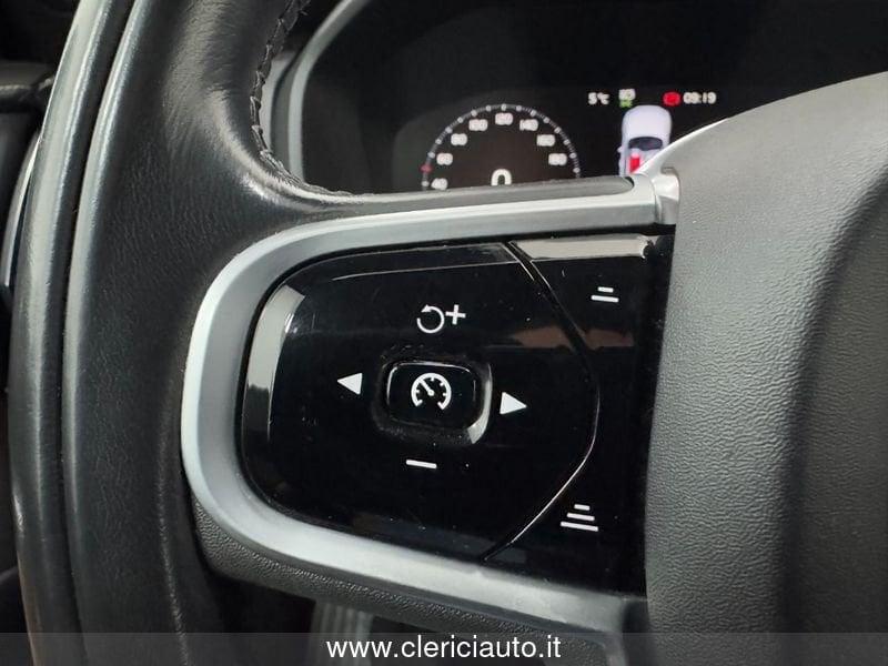 Volvo XC90 B5 (d) AWD Geartronic 7 posti Inscription (TETTO)