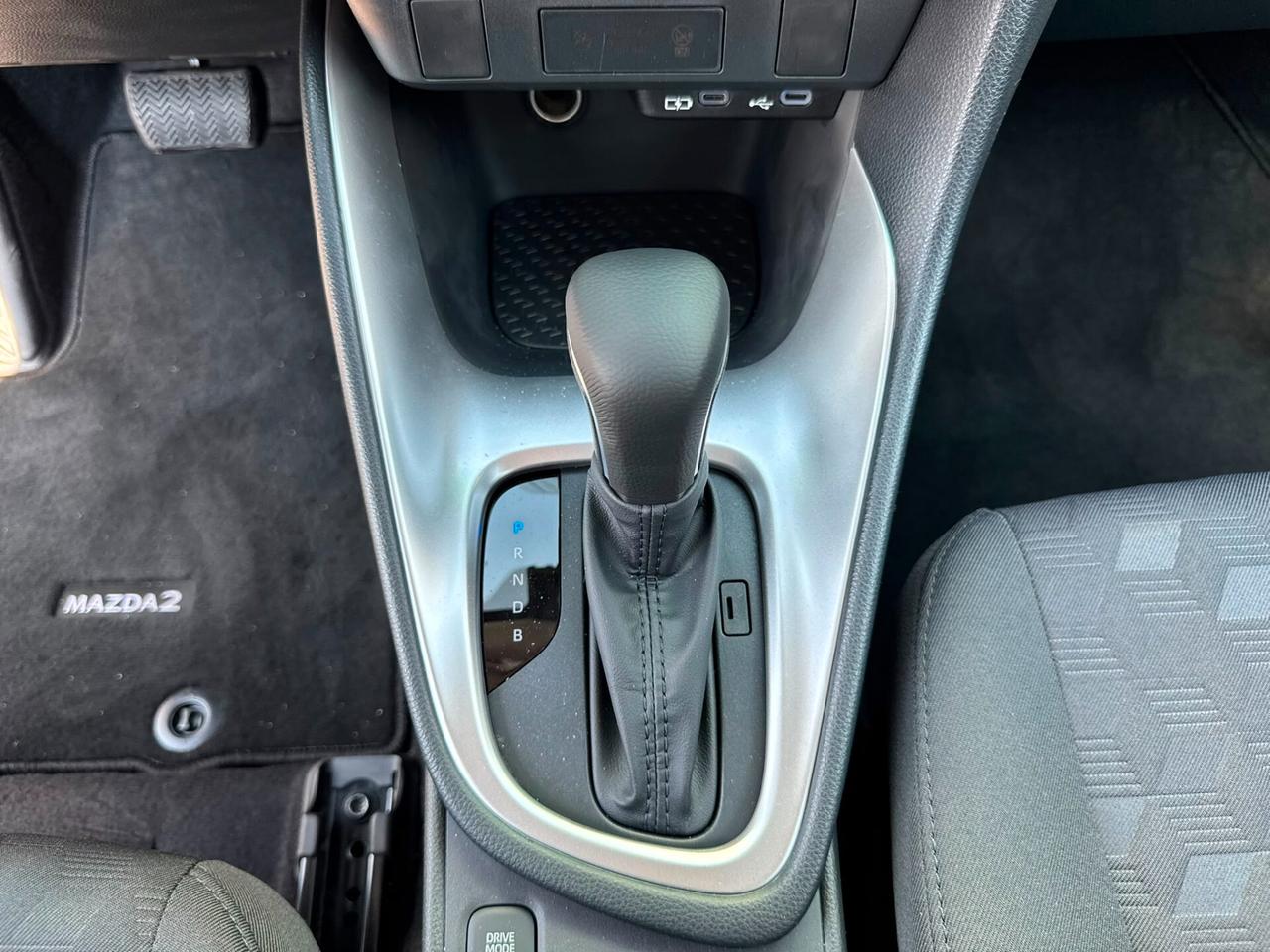 Mazda Mazda2 Hybrid 1.5 VVT e-CVT Full Electric Homura Plus