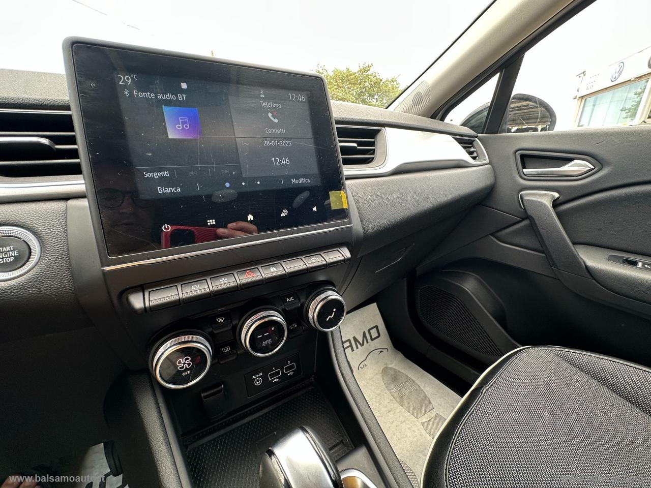 RENAULT Captur Hybrid E-Tech N1