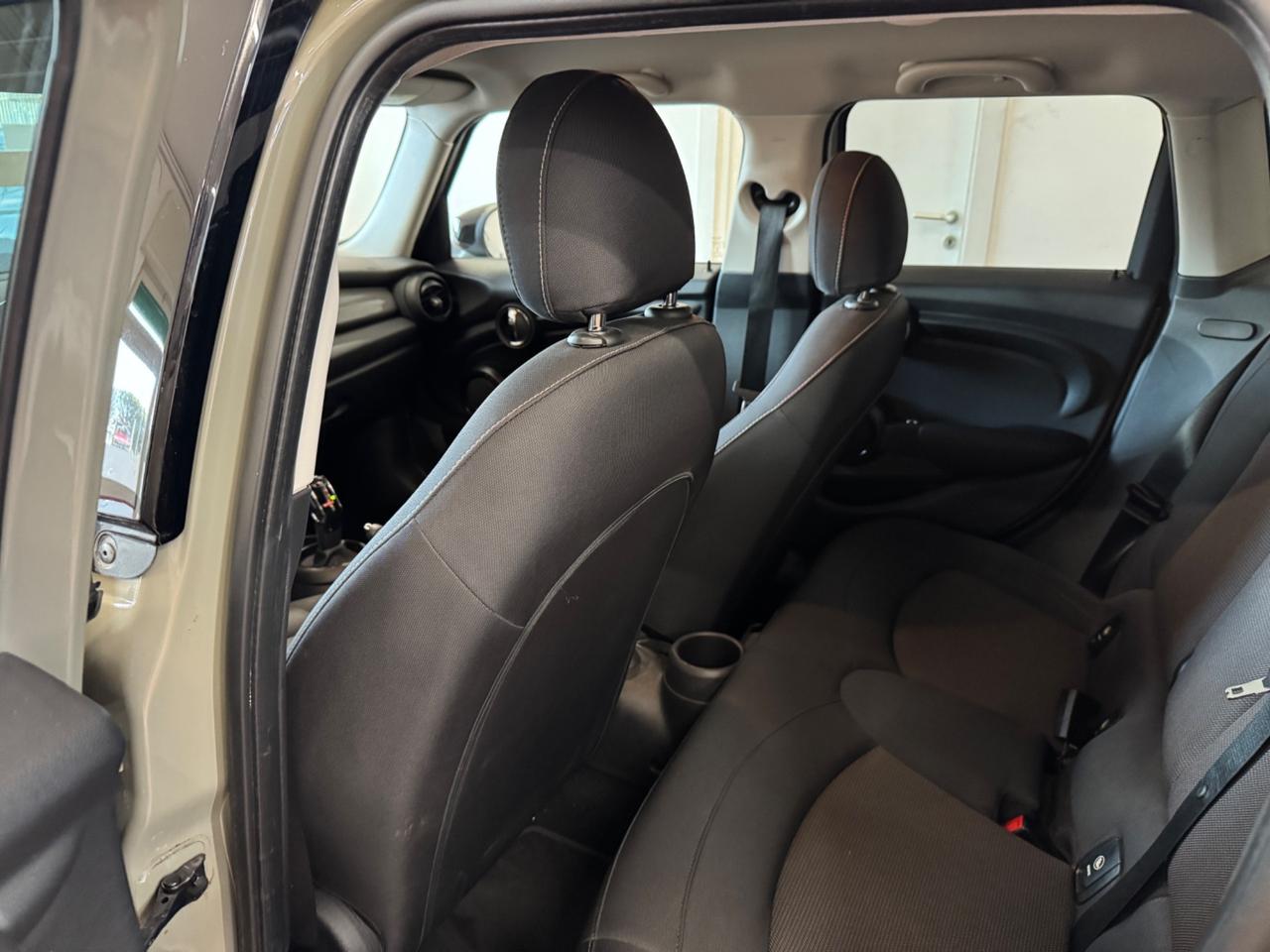 MINI 1.5 COOPER AUT. BUSINESS 5p. - MY20