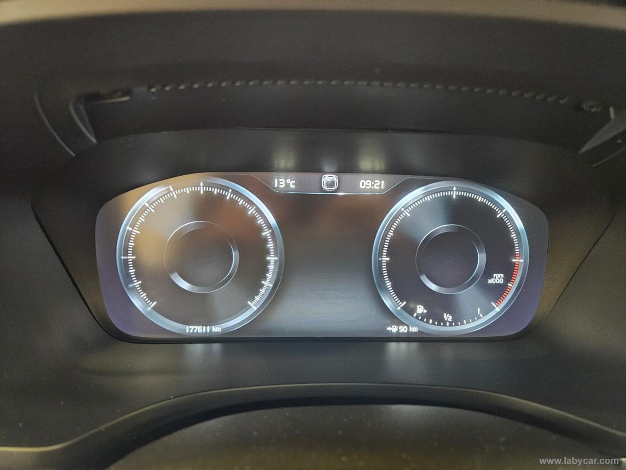 VOLVO V60 D3 AWD Geartronic Momentum