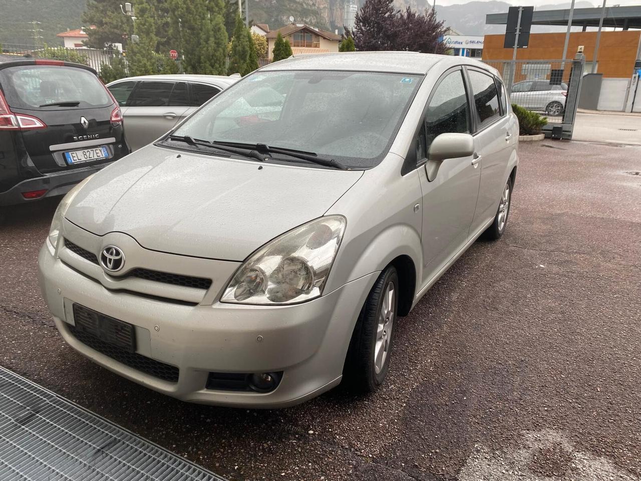 Toyota Corolla Verso 2.2 16V D-4D Sol
