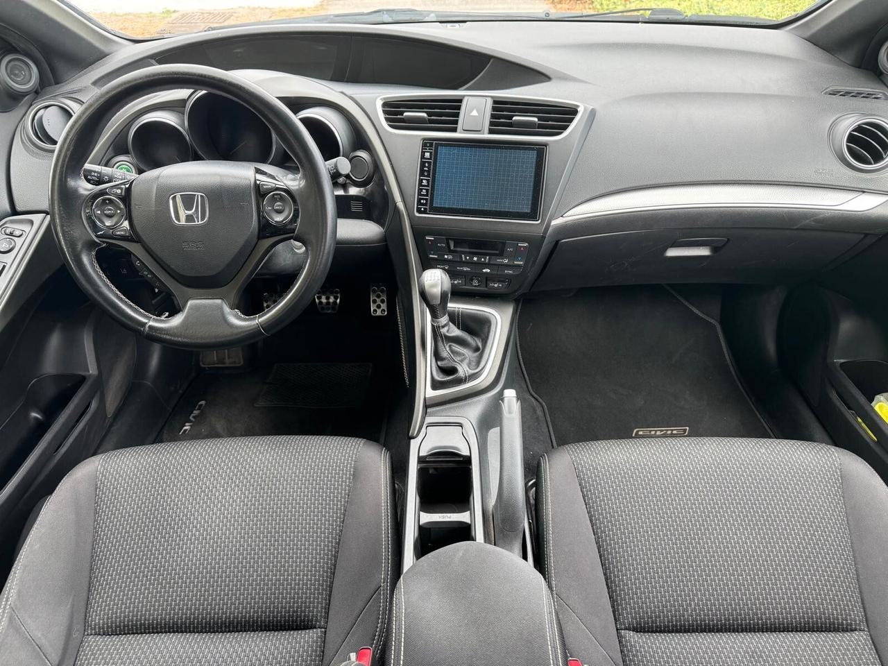 Honda Civic adatta neopatentati