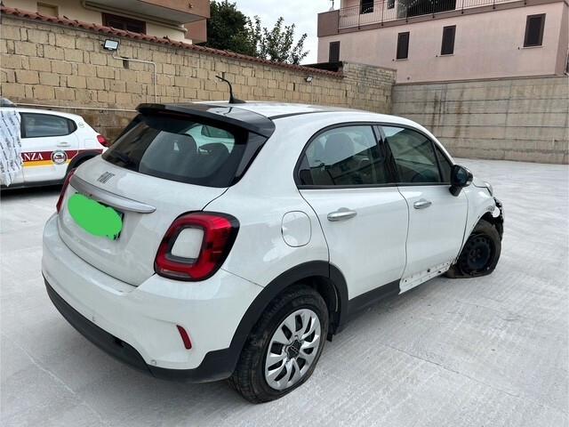 Fiat 500X 2024 1.3 MultiJet 95 CV sinistrata incidentata
