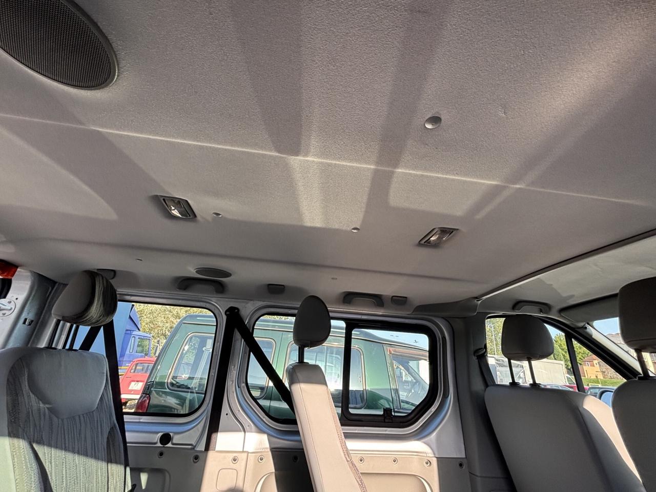 nissan primastar 7 posti trasporto 2 carrozzine per disabili