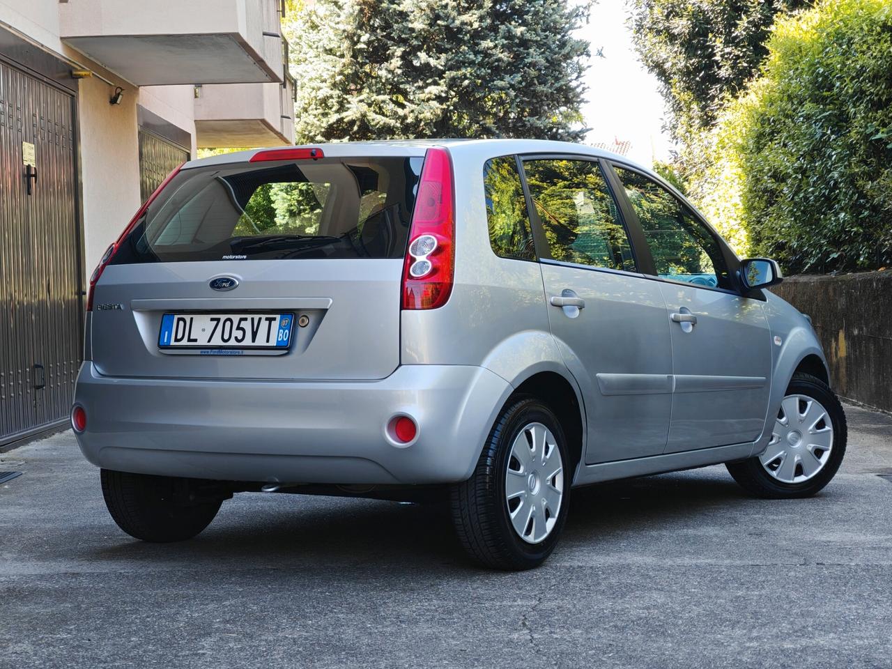 Ford Fiesta 1.2 BENZINA 75cv / 23.339km / Unipro