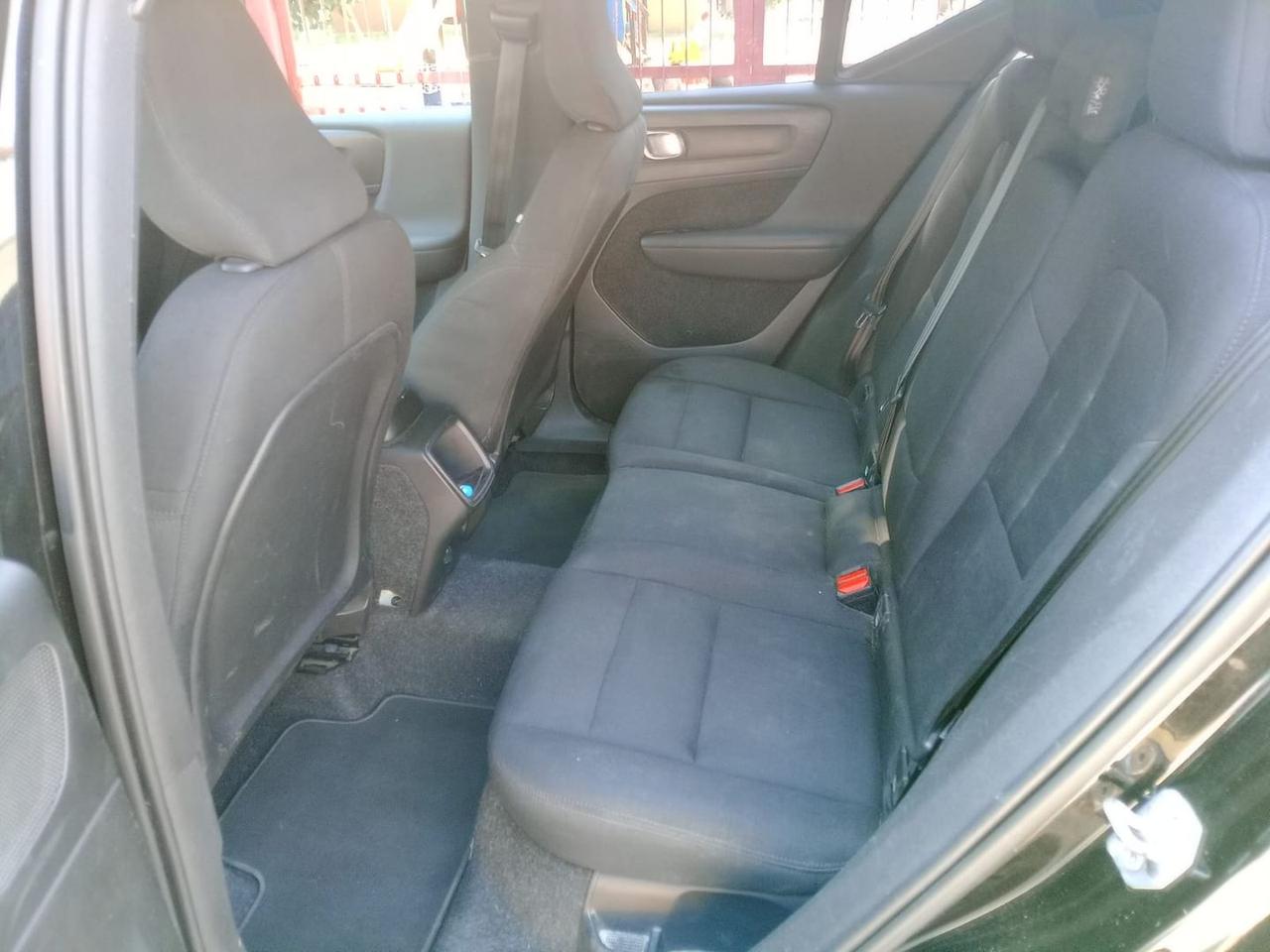 Volvo XC40 Business D3  #6218