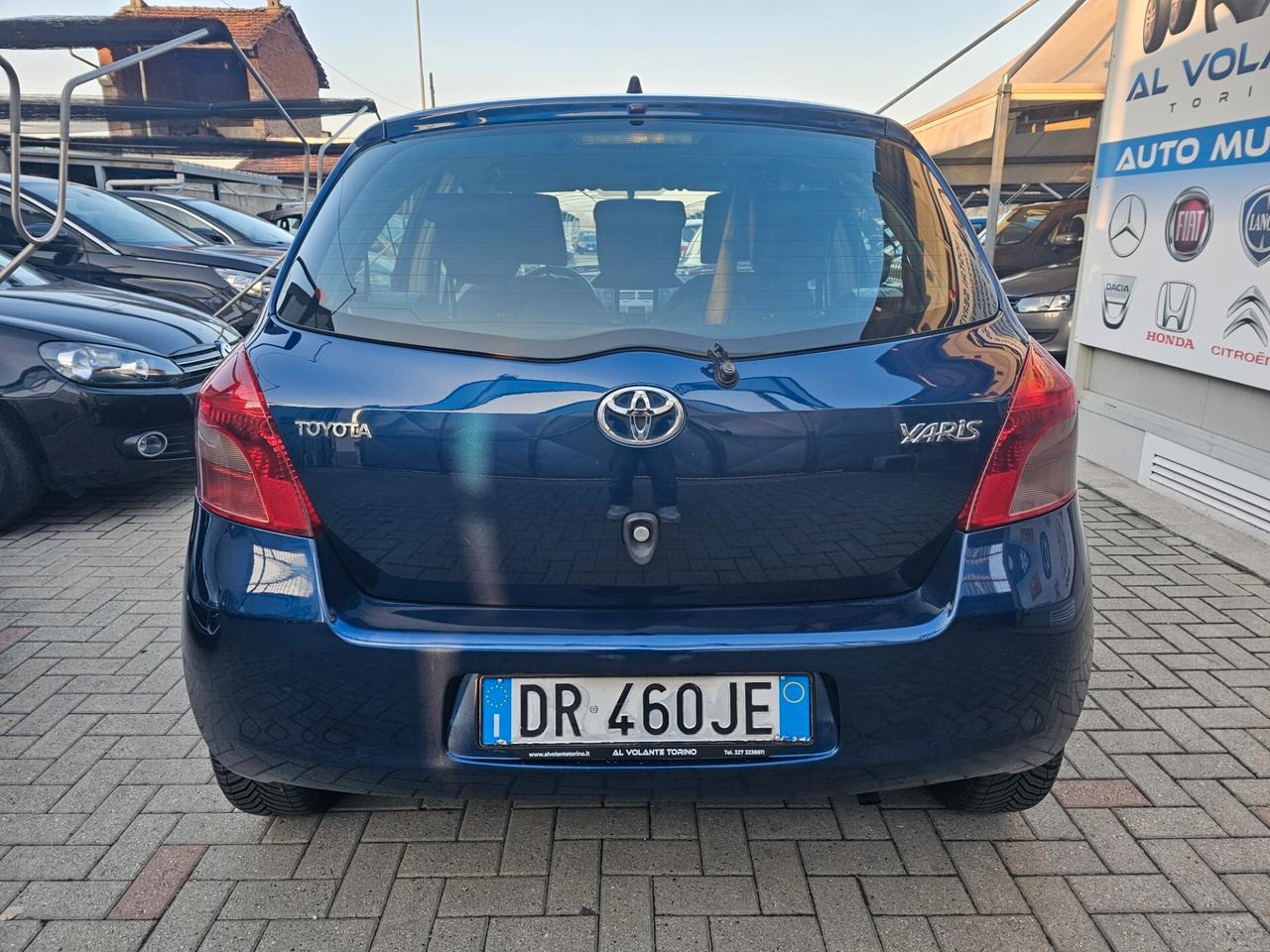 Toyota Yaris 1.0 5 porte