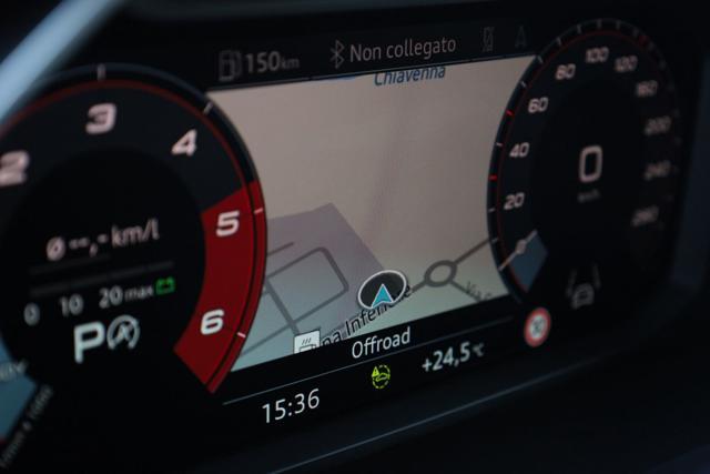 AUDI Q3 35 TDI quattro S tronic Business